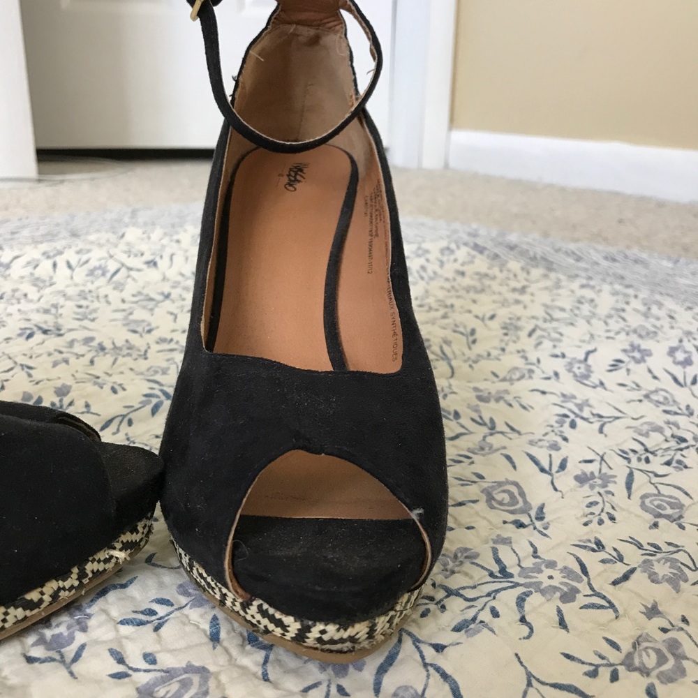 🔳🔳🔳Mossimo Wedges! 🔳🔳🔳 - Picture 3 of 7