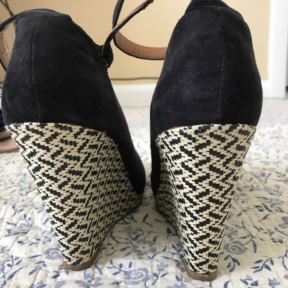 🔳🔳🔳Mossimo Wedges! 🔳🔳🔳 - Picture 7 of 7