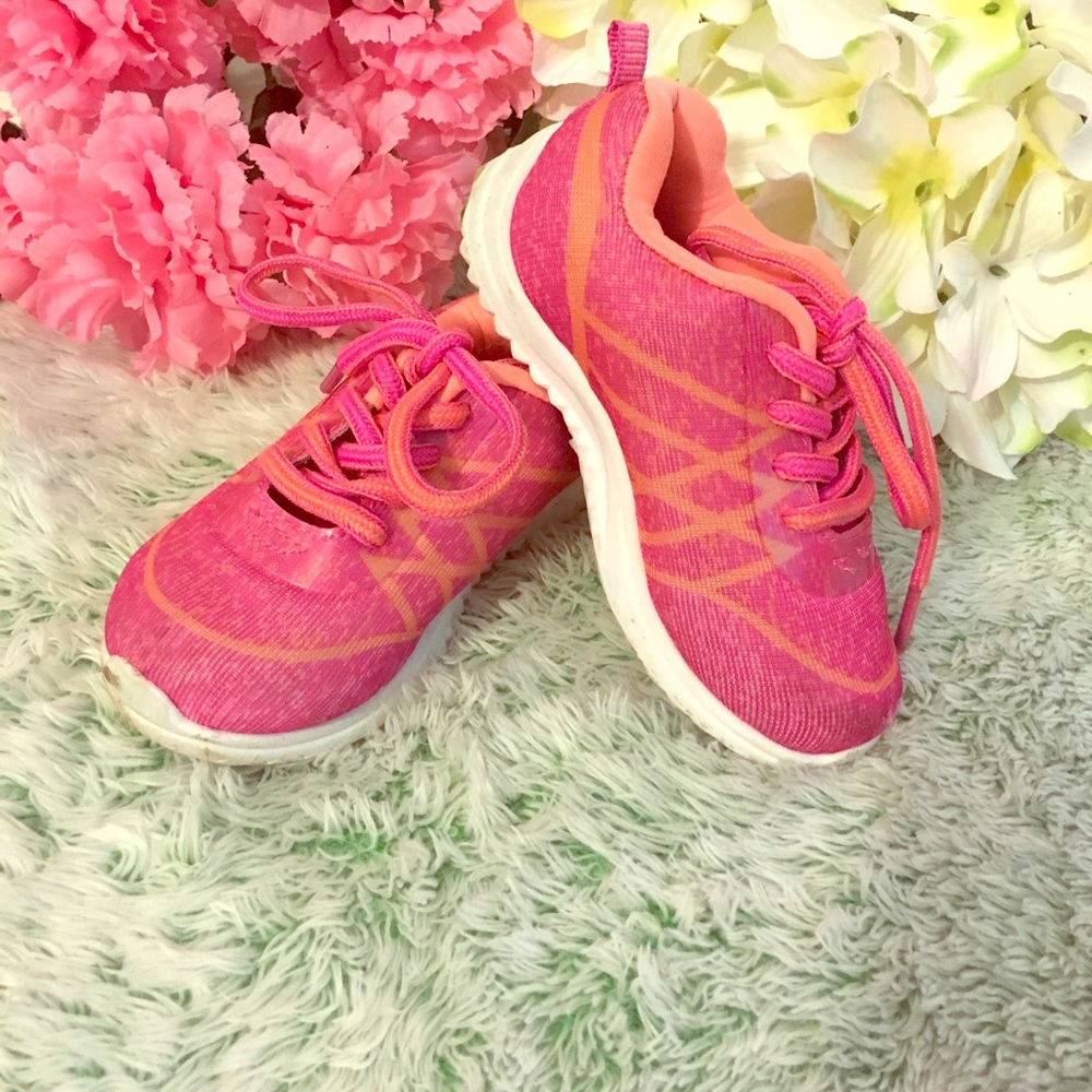 👟👟OshKosh Tennis Shoes👟👟