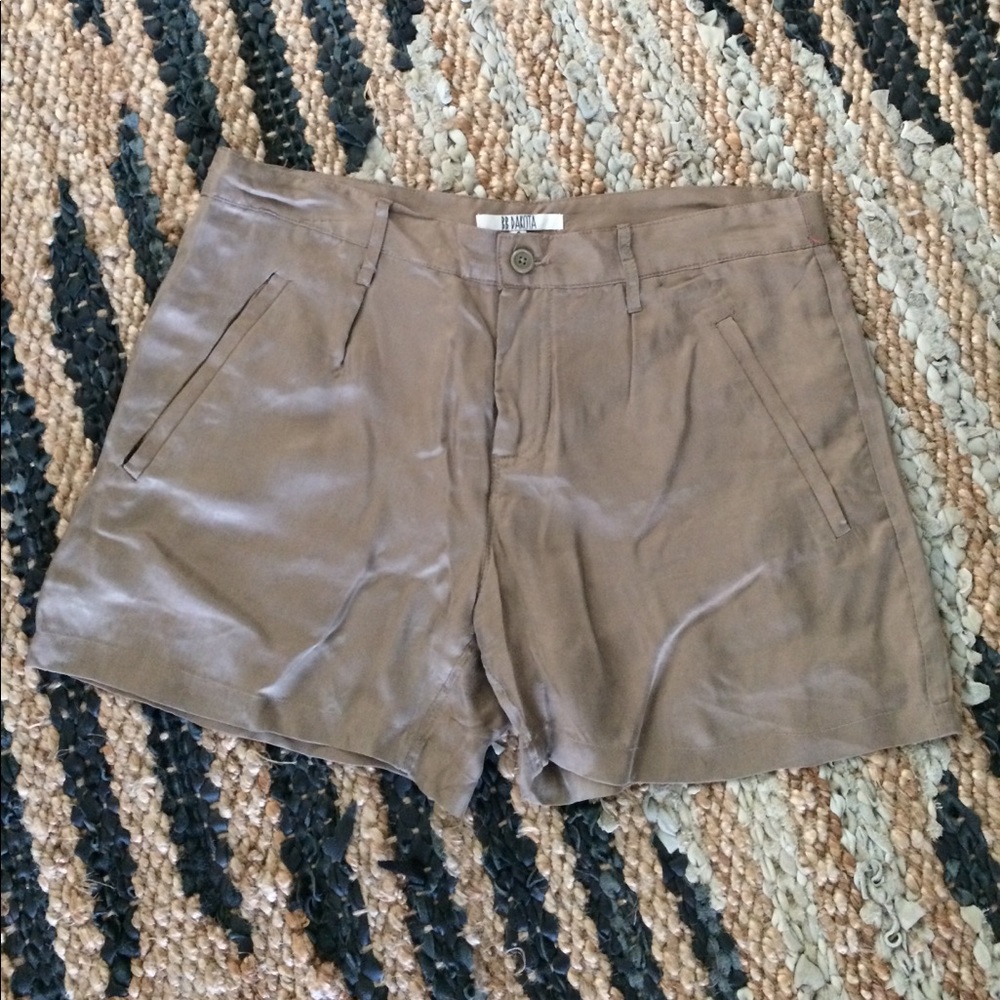 BB Dakota Taupe Dress Shorts