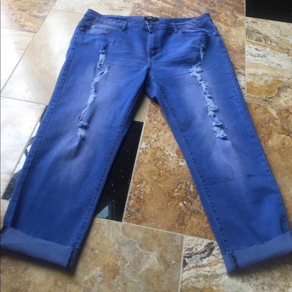 Bee & Ceci Los Angeles faded blue cutoff crop jean