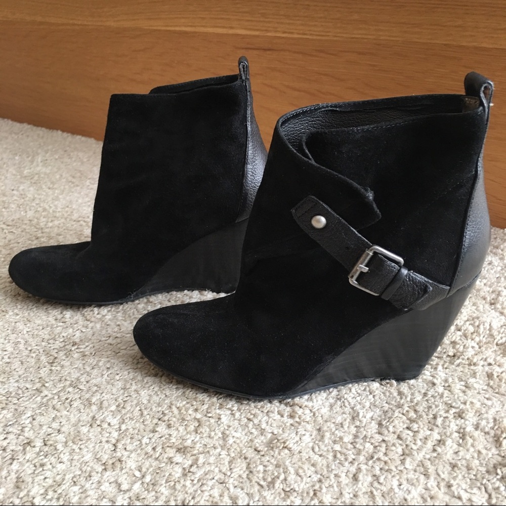 Nine West black leather ankle boots