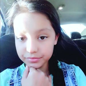 Meet your Posher, Emalee