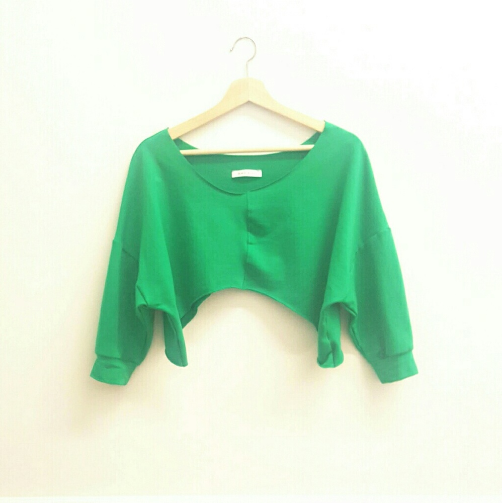 Green Scoop Neck Crop Top