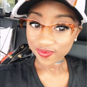 Meet your Posher, Astrine