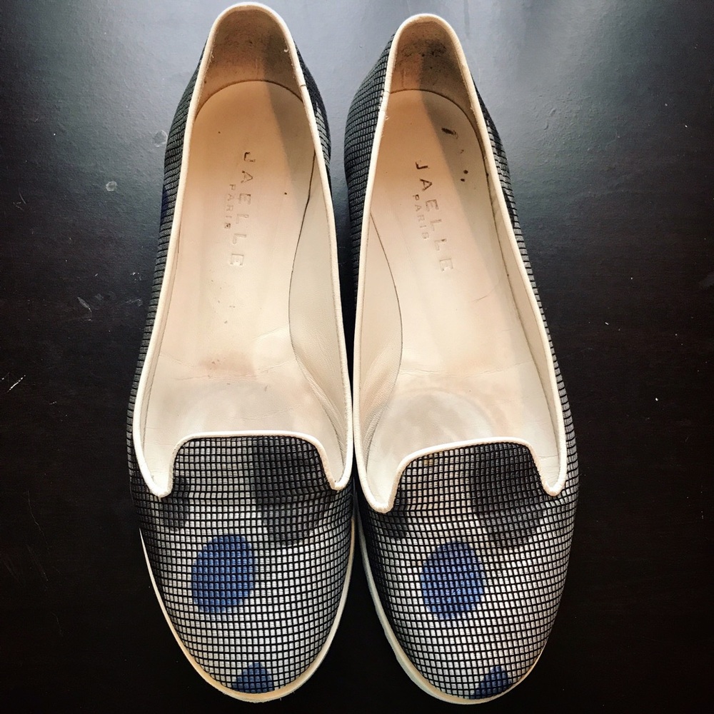 Beautiful flats by Jaelle Paris size 6.5