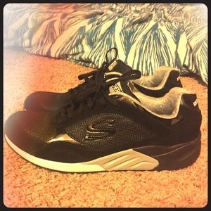 Unisex Black Skechers