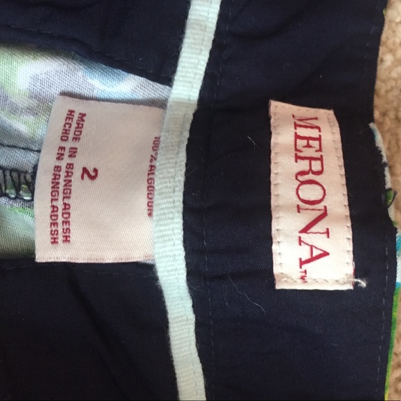 Patterned shorts - Picture 3 of 3