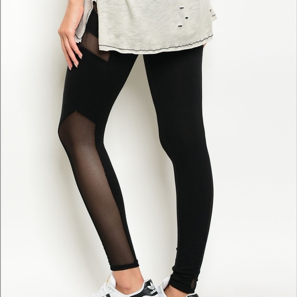 🌼1LEFT Sm🌼 Mesh panel leggings - Picture 4 of 4