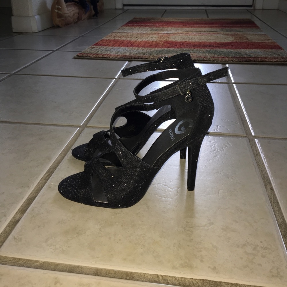 Guess Strappy heels sz 7.5