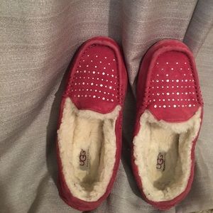 Purple-ish UGG diamond moccasins