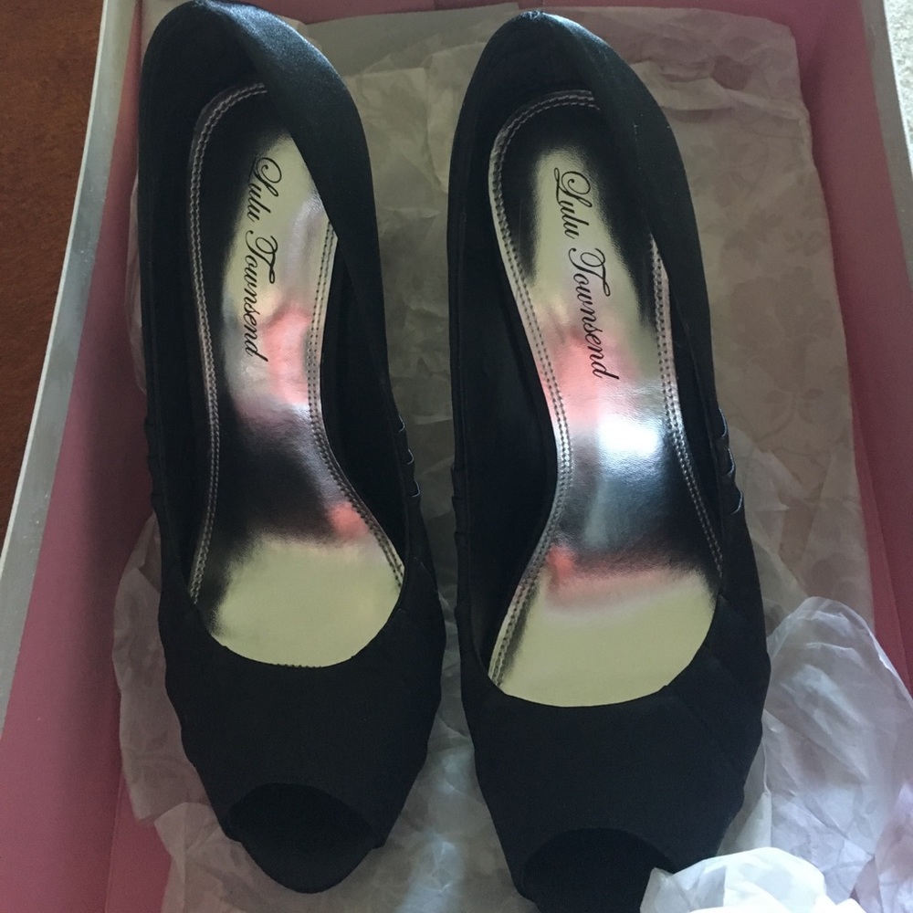 Lulu Townsend peep toe heels