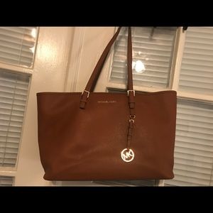 Michael Kors Jet Set Travel Tote