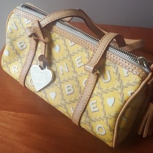 Cute Dooney and Bourke Shoulder Bag