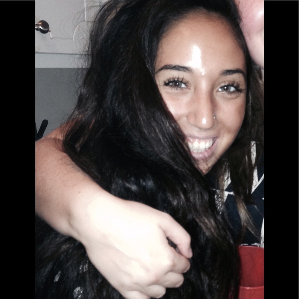 Meet your Posher, Marely