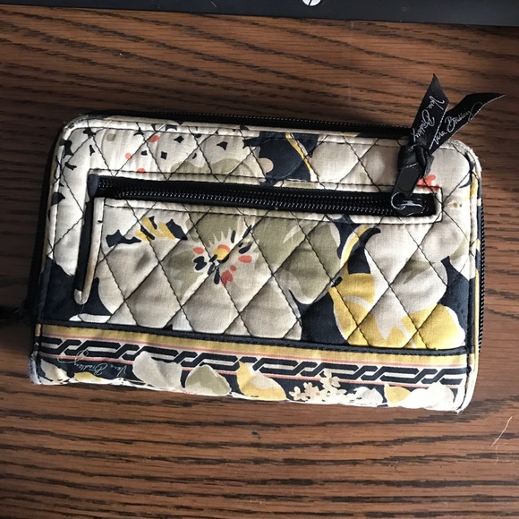 Vera Bradley wallet - Picture 2 of 4