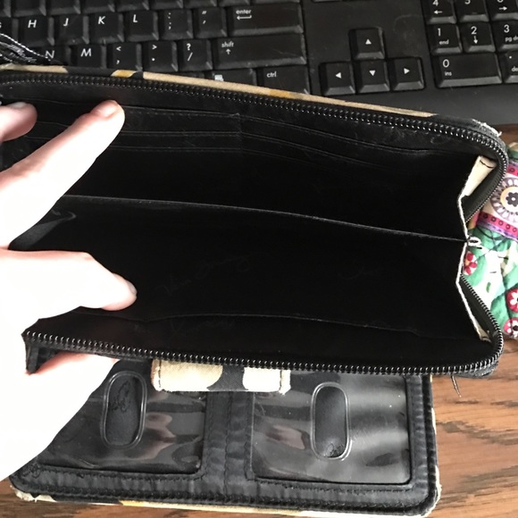 Vera Bradley wallet - Picture 4 of 4