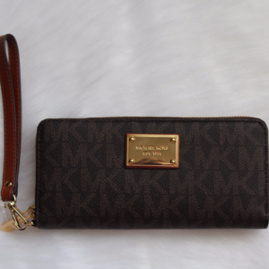 NWT MIchael Kors Wristlet Wallet