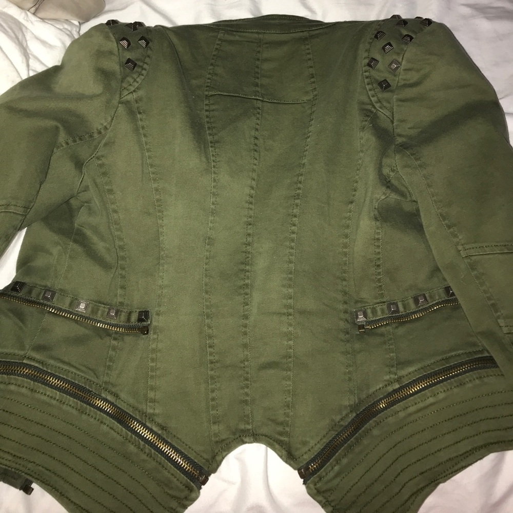 Jacket - Picture 3 of 5