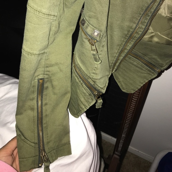 Jacket - Picture 4 of 5