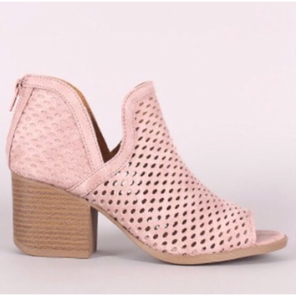 ❗️RESTOCKED❗️Taupe Cutout Peep Ankle Bootie 6 - 10 - Picture 6 of 6