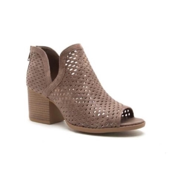 ❗️RESTOCKED❗️Taupe Cutout Peep Ankle Bootie 6 - 10 - Picture 3 of 6