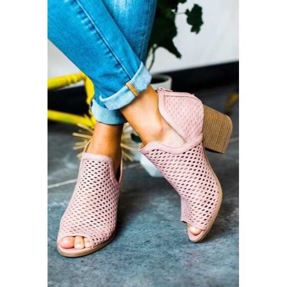 ❗️RESTOCKED❗️Taupe Cutout Peep Ankle Bootie 6 - 10 - Picture 4 of 6