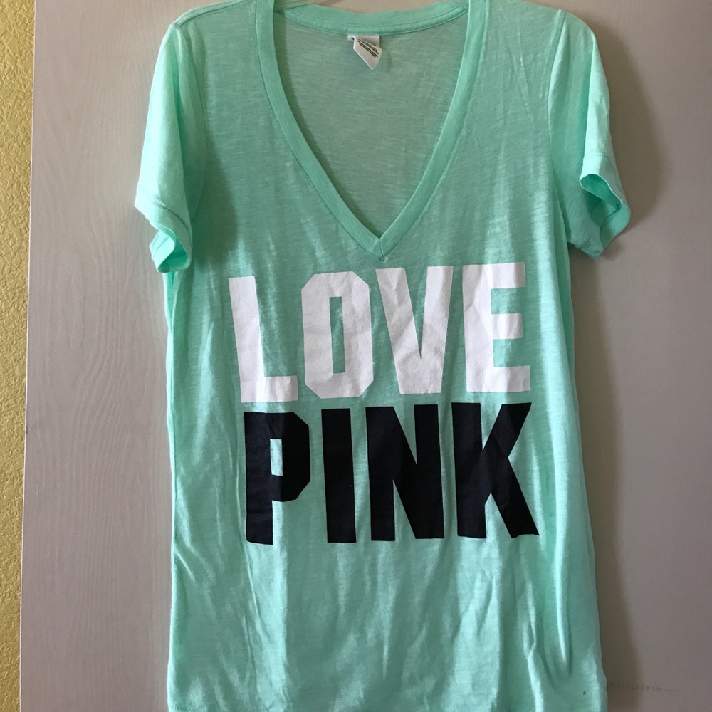 VS Pink tee L
