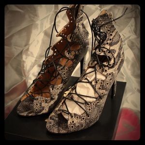 Snake print lace up heels size 8 pumps brand new