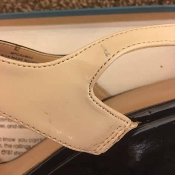 Marc Fisher nude and black platform sandals - Picture 3 of 8