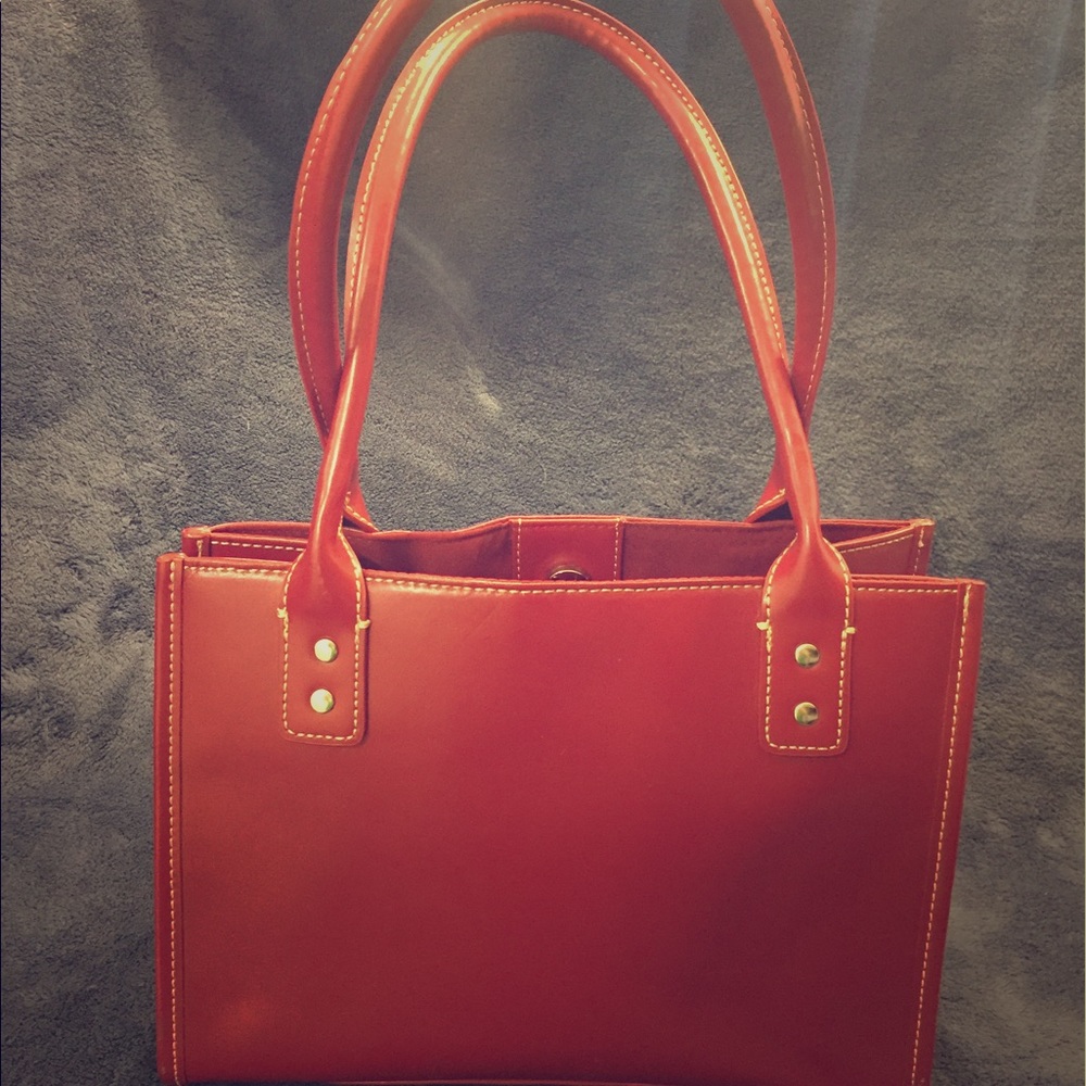 Simply Beautiful Red Shoulder Bag
