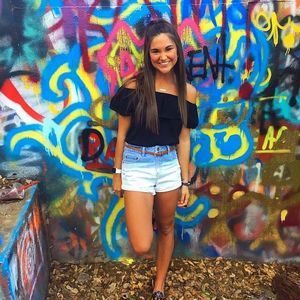 Meet your Posher, Haley