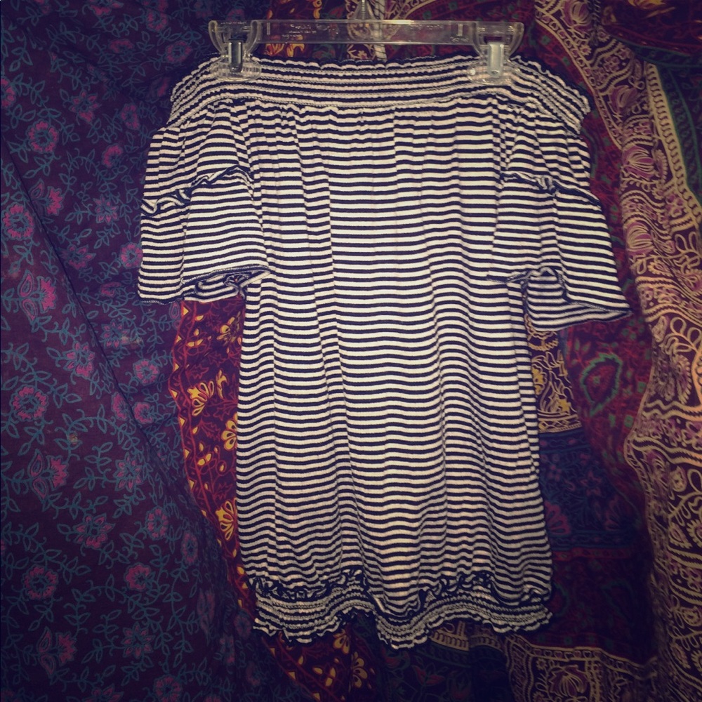 Shoulder-Less Striped Blouse