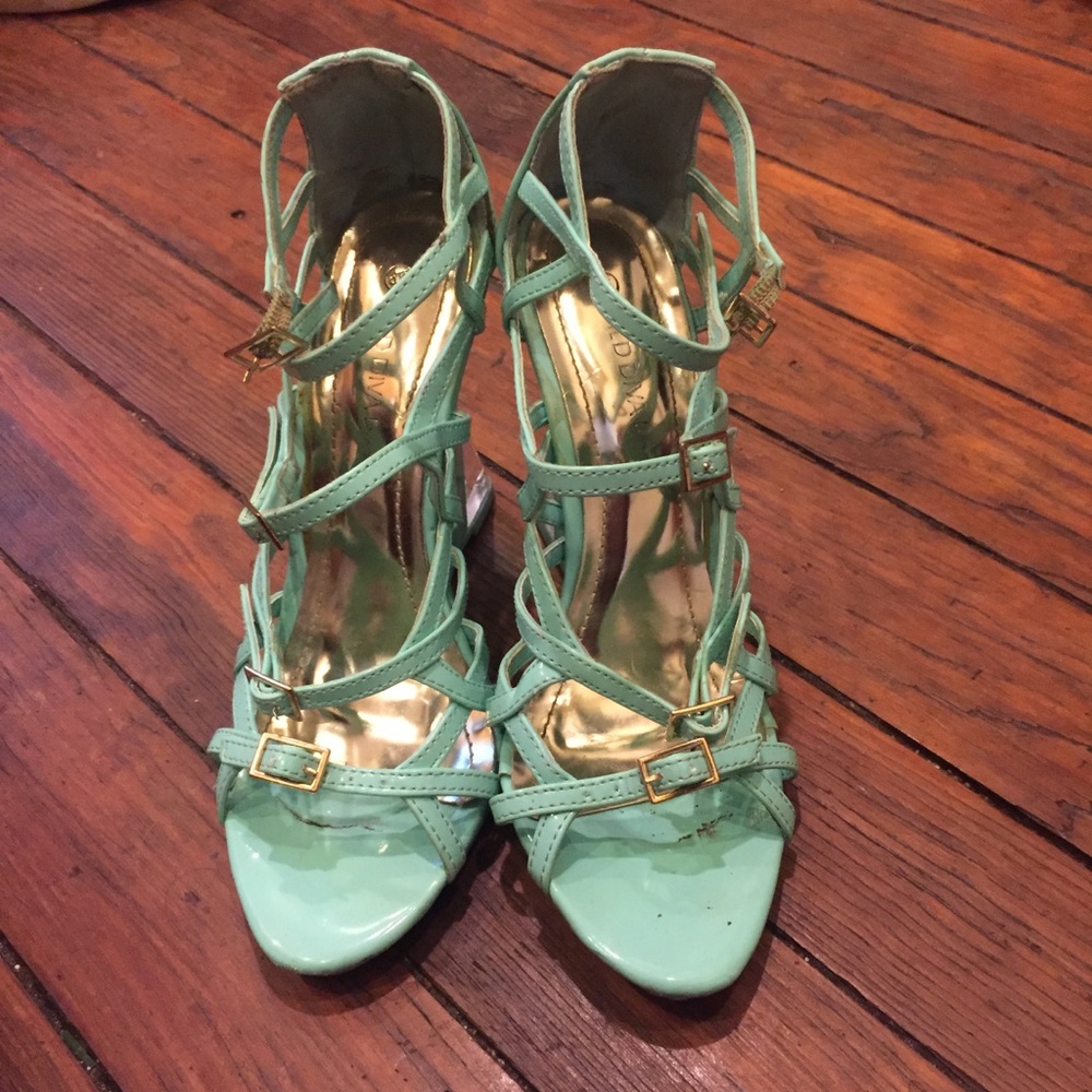 Wild Diva strapped Wedges