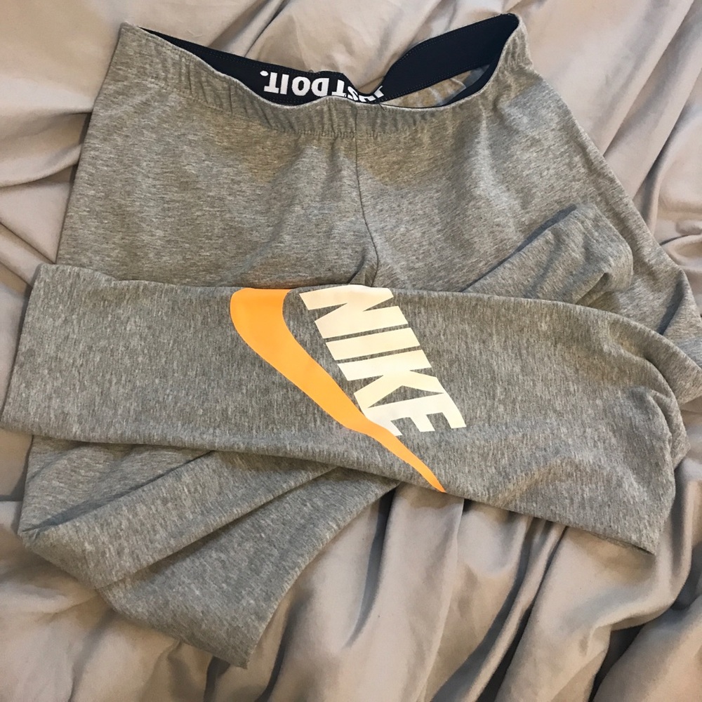 Nike gray leggings