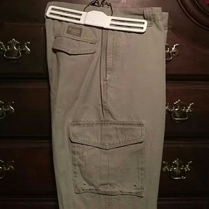 Mens columbia khaki pants. Like new condition.