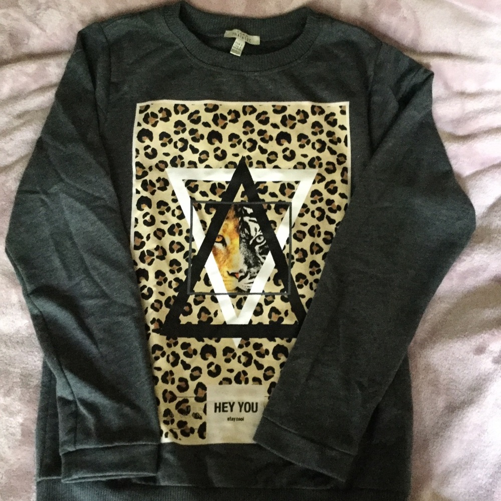 Feline long sleeved tee 🐯🐾