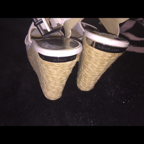 Michael kors open toe wedge sandal size 8 - Picture 2 of 3