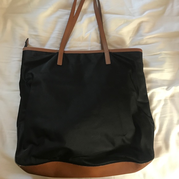 Authentic Large Michael Kors Kempton Nylon tote - Picture 3 of 4
