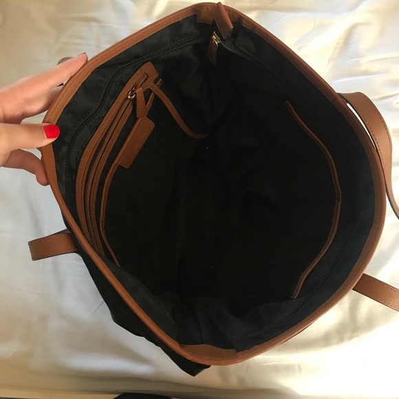 Authentic Large Michael Kors Kempton Nylon tote - Picture 4 of 4