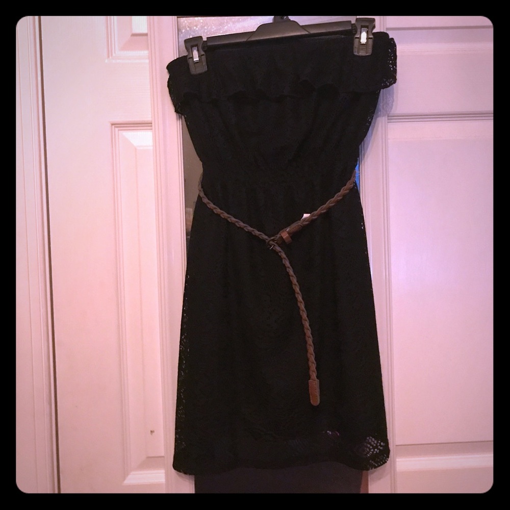 Dress with belt