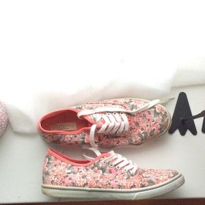Aeropostale sneakers