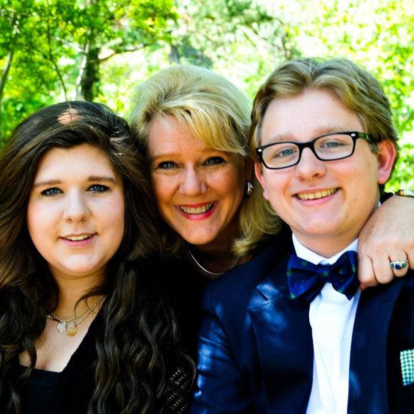 Meet your Posher, Shelley - Picture 1 of 1