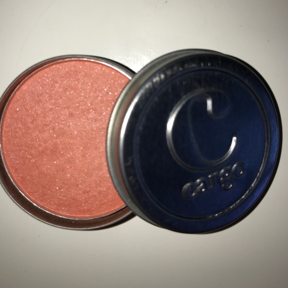 Cargo blush