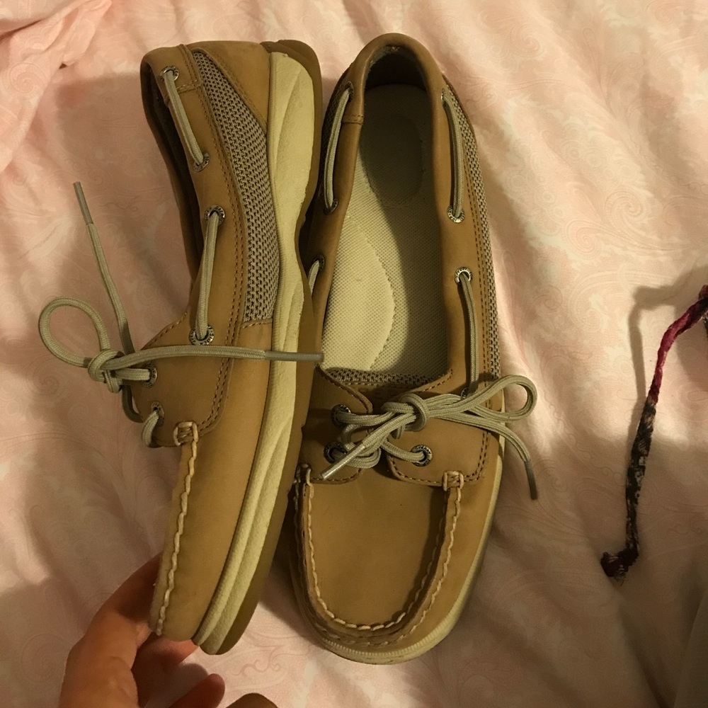 Worn sperrys