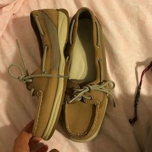 Worn sperrys