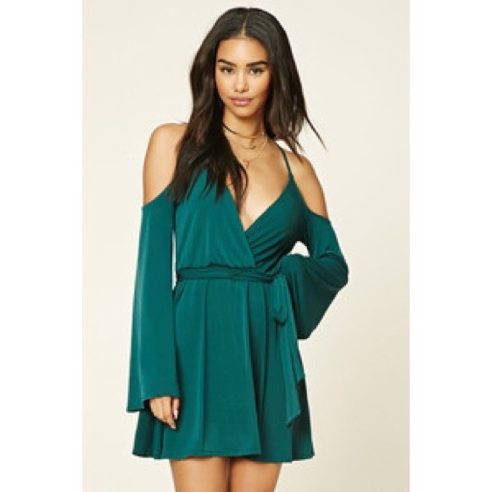Criss cross open shoulder dress