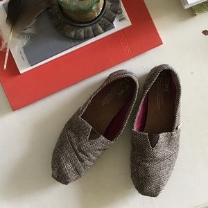 Toms metallic-accented slip-ons