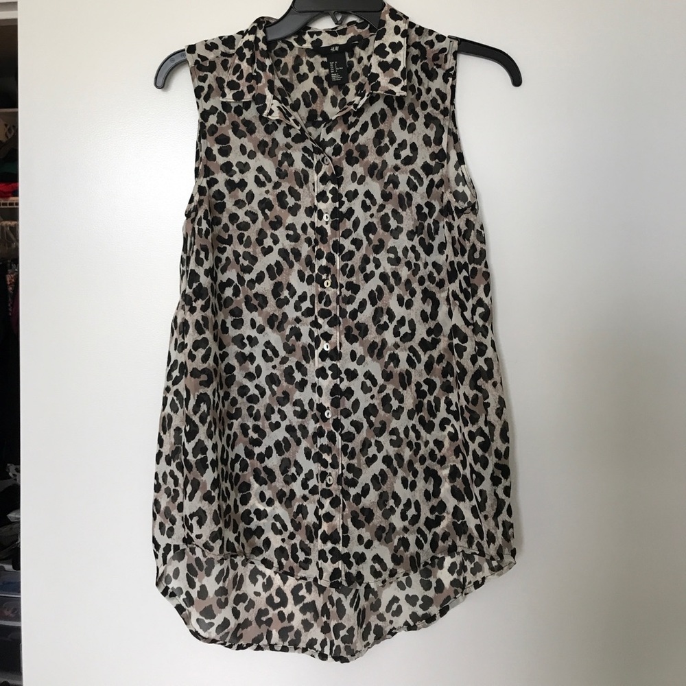 H&M animal print blouse S