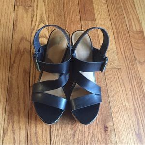 Black and cork wedges